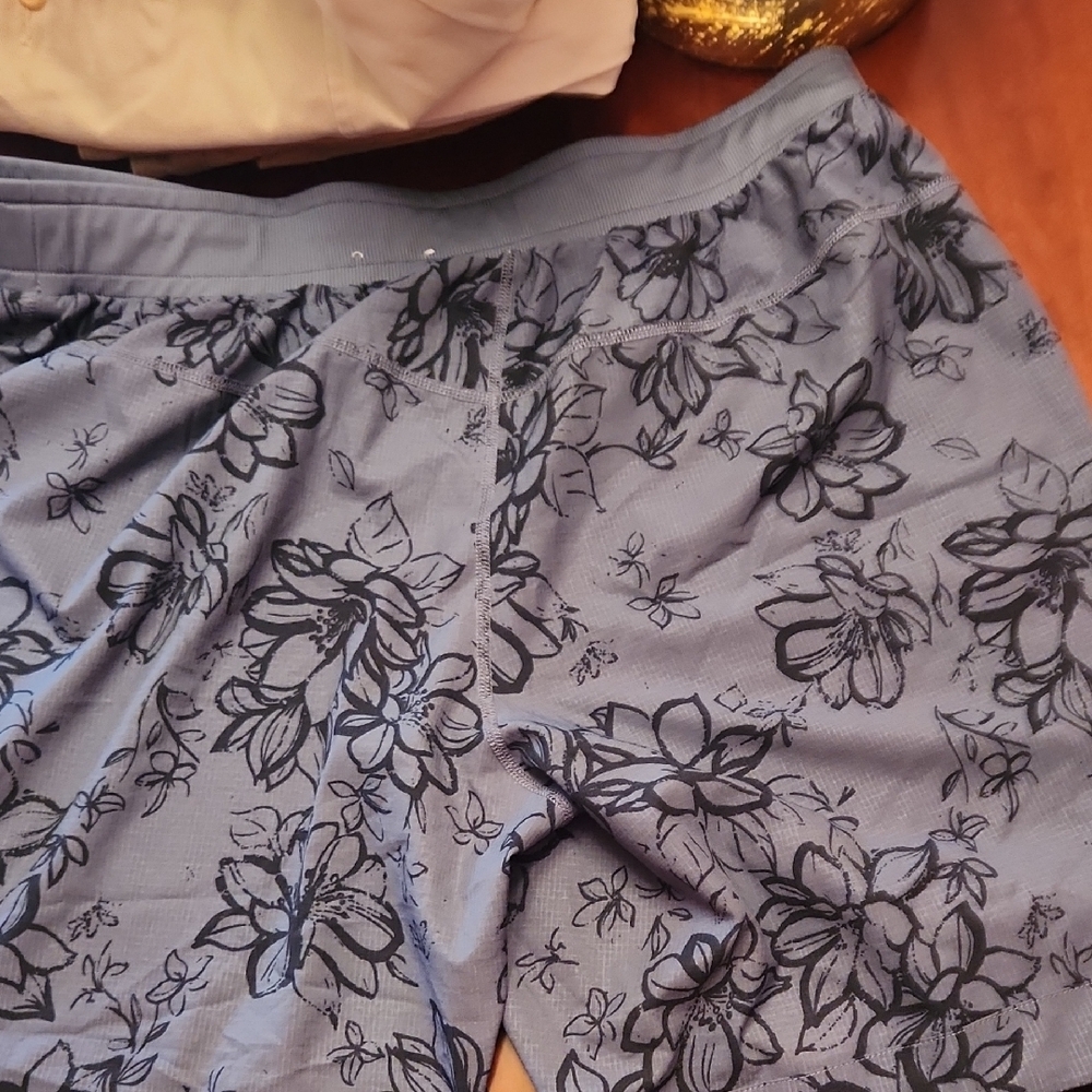 St. John's Bay Floral Athletic Shorts - Picture 3 of 4